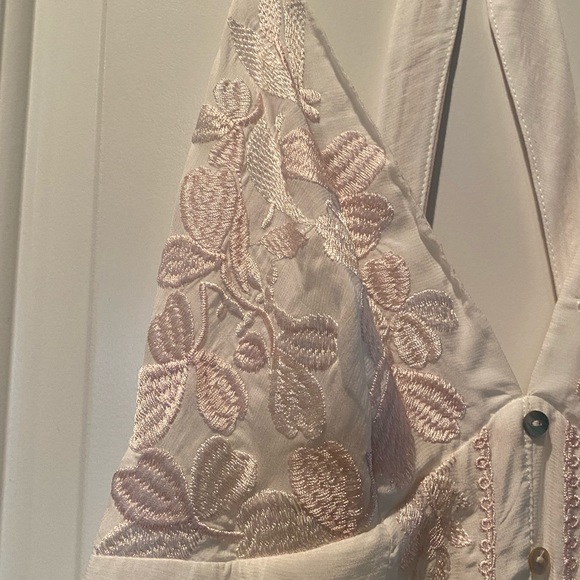 White sundress with pink embroidery - Picture 3 of 5